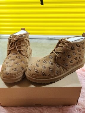UGG Chestnut Logo Suede Lace-Up Ankle Boots